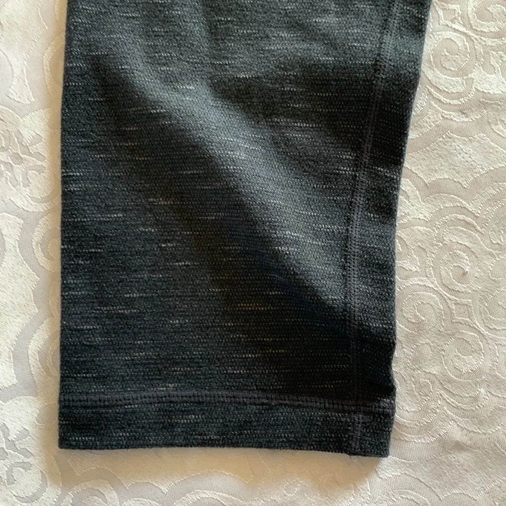 Lululemon Capri leggings - Picture 3 of 16